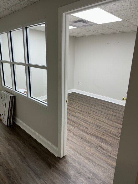 More Photos Of 12900-12940 SW 133rd Ct, Miami Office Residential For Lease
