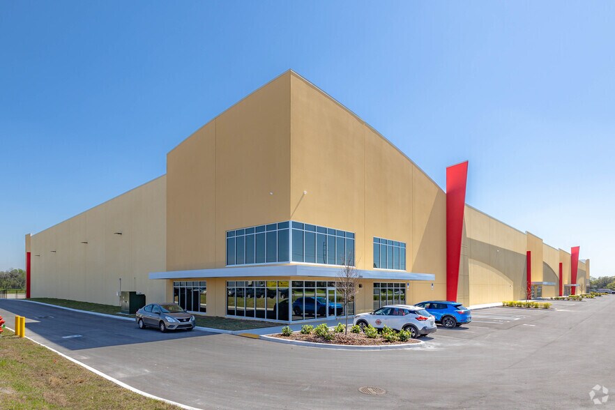 More Photos Of 3900 County Line Road, Lakeland Distribution For Lease