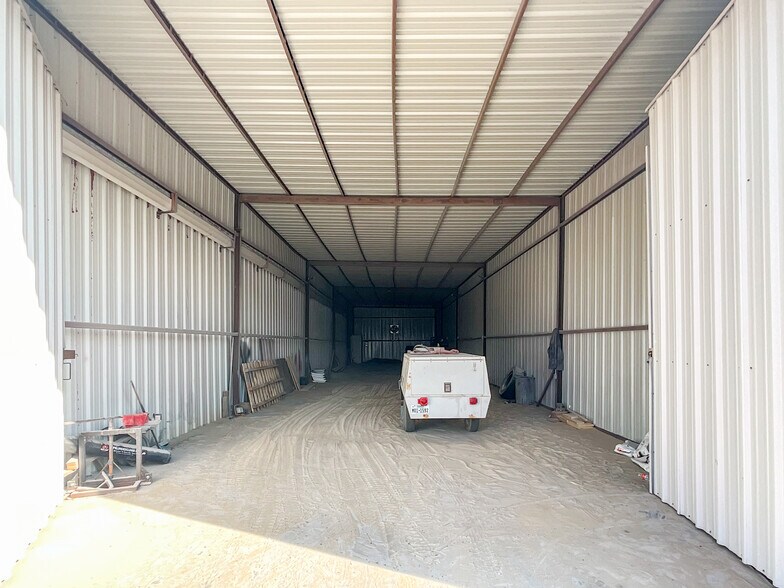 More Photos Of 400 Stoddard st, Odessa Warehouse For Sale