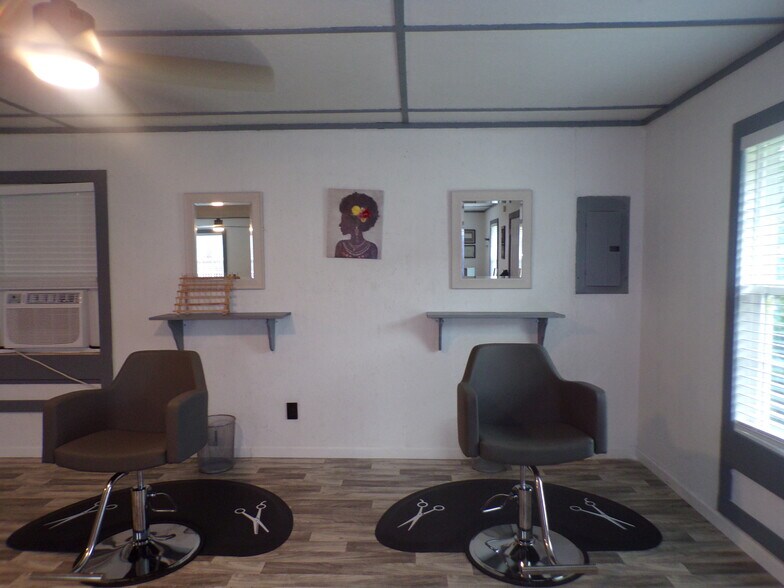 More Photos Of 450 S Oak St, Jackson Storefront Retail Office For Sale