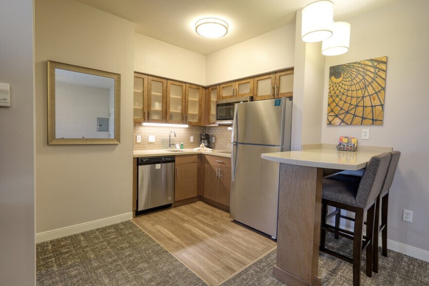 More Photos Of 4819 Canyon Lakes Trace Dr, Humble Hotel For Sale