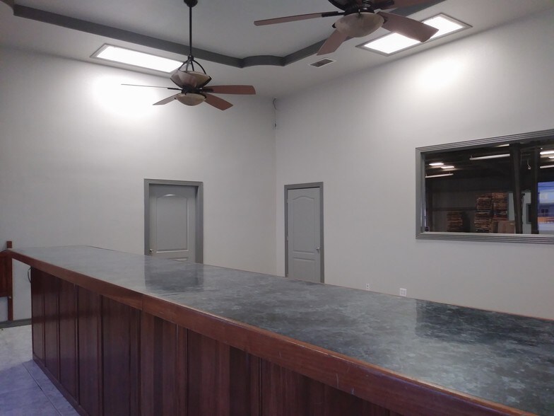 More Photos Of 5941 State Highway 359, Laredo Warehouse For Lease