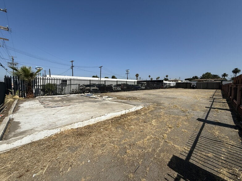 Primary Photo Of 14611 Arminta St, Panorama City Land For Sale