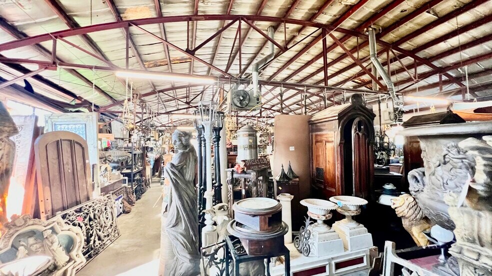 More Photos Of 2834 Church St, Atlanta Flex For Sale
