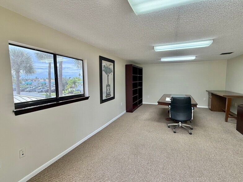More Photos Of 442 4th Ave, Indialantic Office For Lease