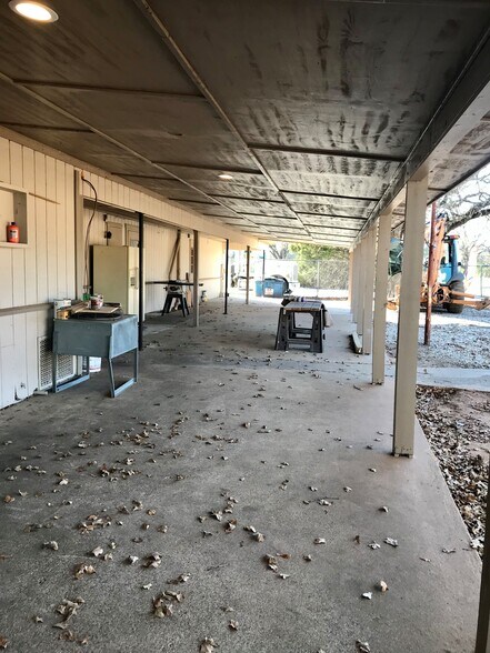 More Photos Of 3601 E Hwy 67, Cleburne Restaurant For Lease