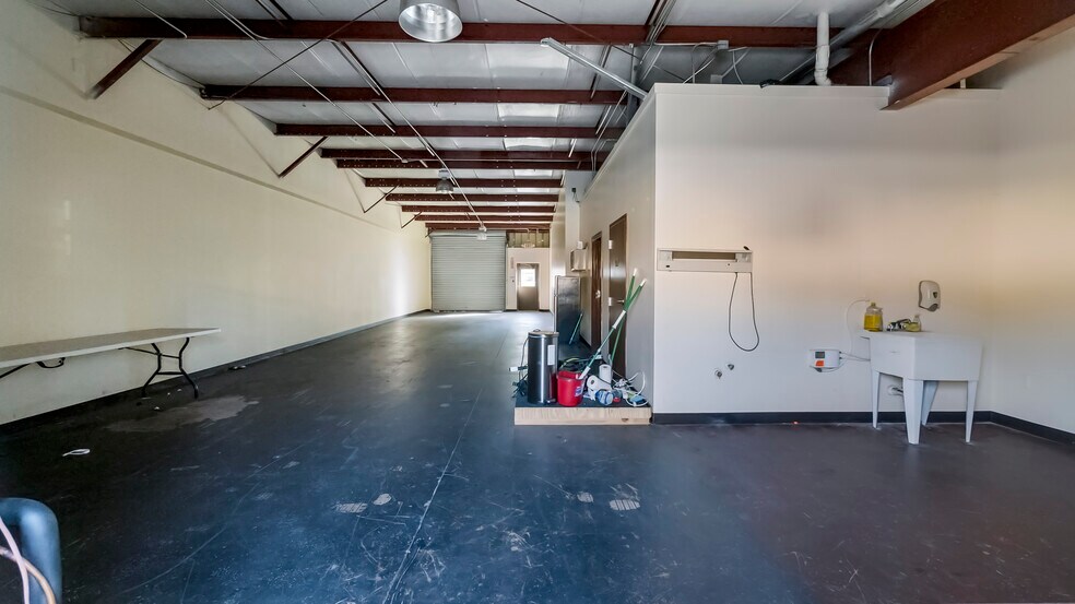 More Photos Of 1733 Benbow Ct, Apopka Warehouse For Lease