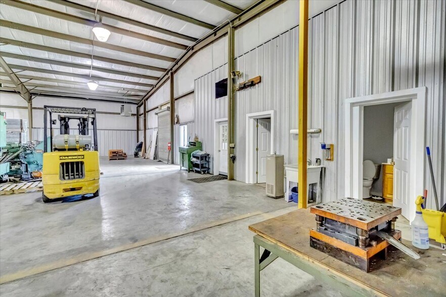 More Photos Of 438 Sardis Church Rd, Moultrie Industrial For Sale