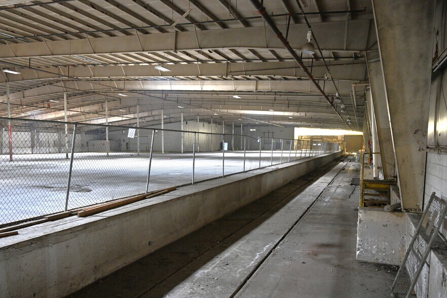 More Photos Of 7845 Carneal Rd, West Paducah Warehouse For Lease