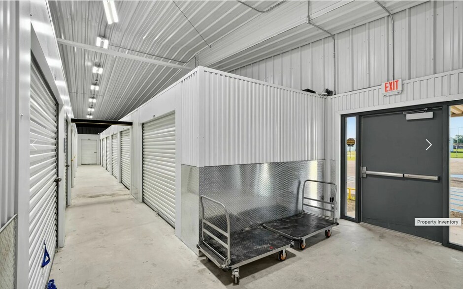 More Photos Of 2209 Richard St, Abbeville Self Storage For Sale