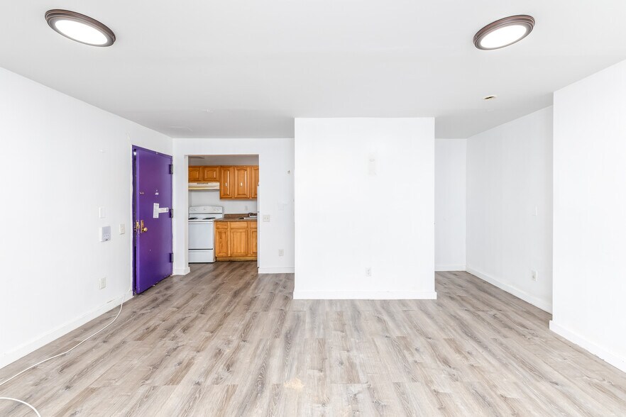 More Photos Of 311 Beach 53rd St, Far Rockaway Apartments For Sale