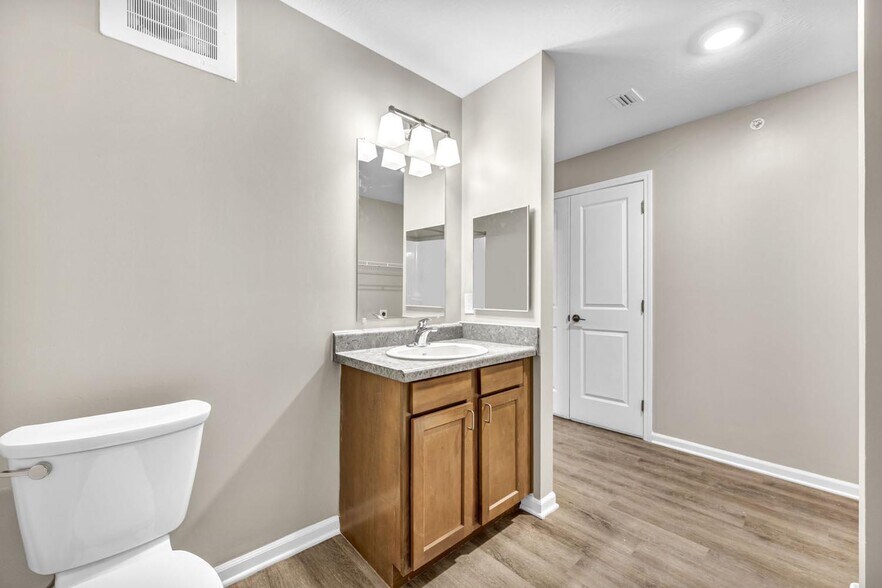 More Photos Of 6500 Powers Blvd, Parma Apartments For Lease