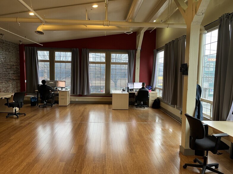More Photos Of 3200-3220 1st Ave S, Seattle Office For Lease