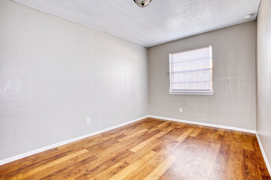 More Photos Of 4930 Hercules Ave, El Paso Apartments For Sale