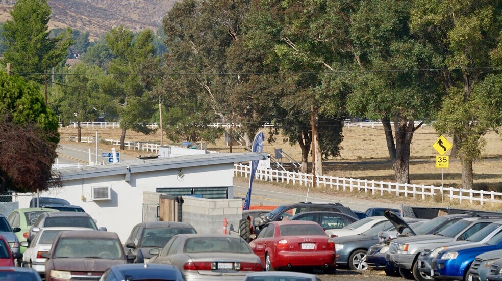 More Photos Of 29753-29757 Bouquet Canyon Rd, Santa Clarita Auto Dealership For Sale
