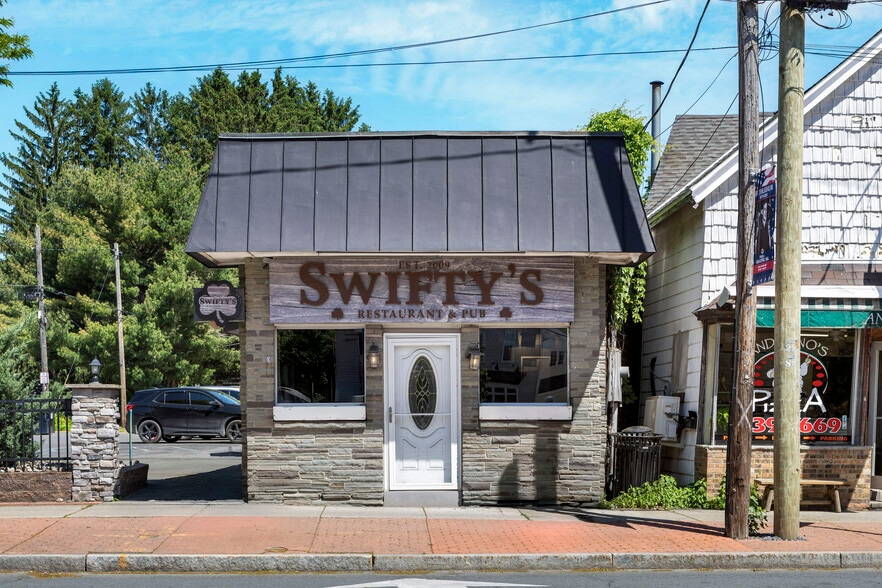 Primary Photo Of 367 Delaware Ave, Delmar Bar For Sale