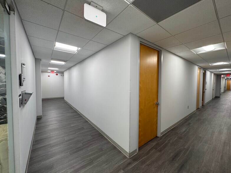 More Photos Of 438 N Frederick Ave, Gaithersburg Medical For Sale