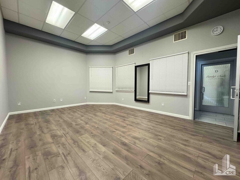 More Photos Of 241 W A St, Dixon Warehouse For Sale