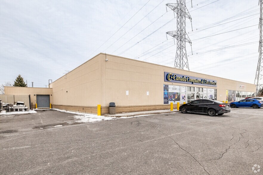 More Photos Of 1-5 Roydon Pl, Ottawa Freestanding For Lease