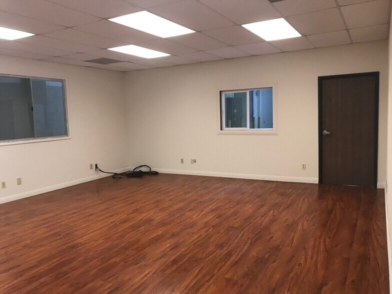 More Photos Of 14509 Best Ave, Norwalk Manufacturing For Lease