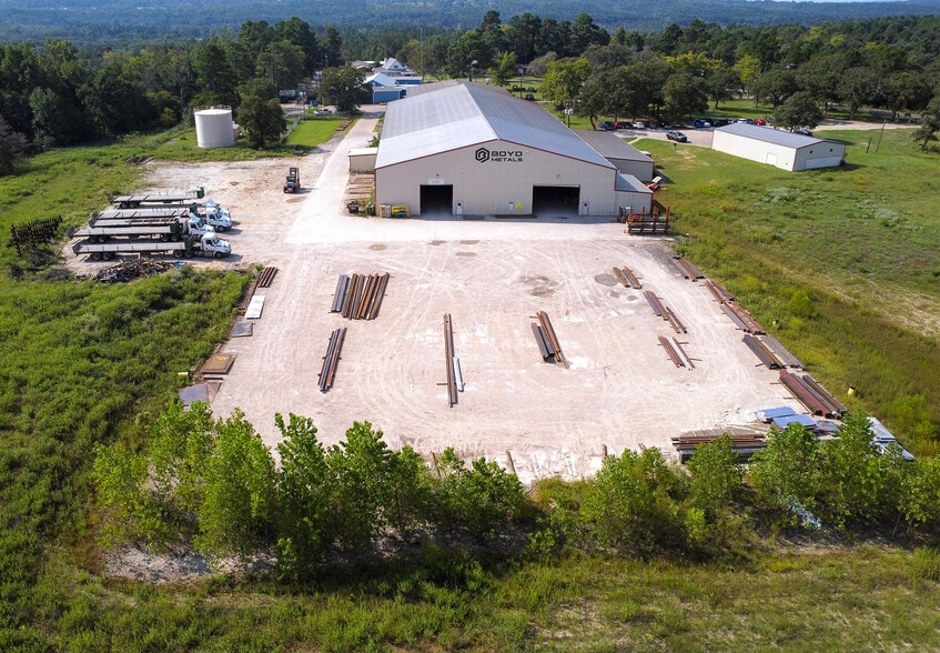 More Photos Of 8102 County Road 313 E, Tyler Distribution For Sale