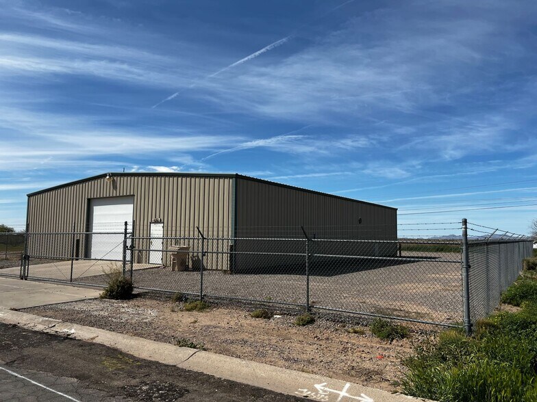 More Photos Of 8282 W Sandy Ln, Arizona City Warehouse For Sale