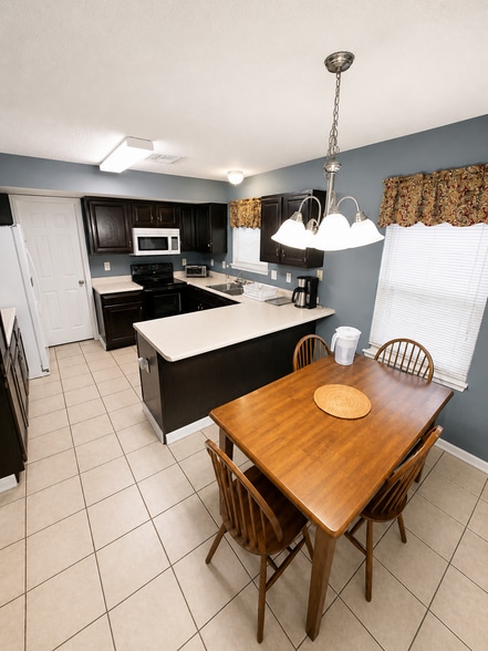 More Photos Of 4060 Crabtree Ct, Indianapolis Apartments For Sale