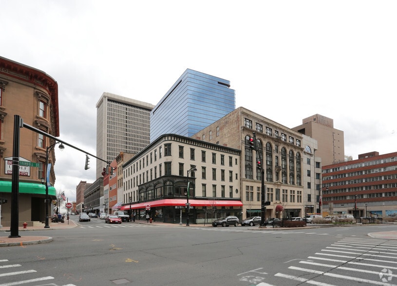 More Photos Of 160 Trumbull St, Hartford Office For Lease