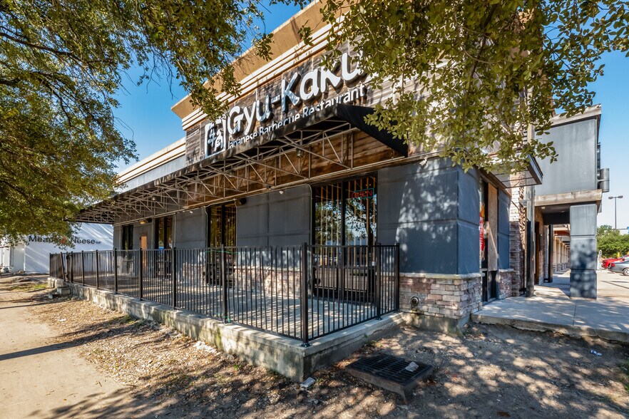 More Photos Of 510 Gray St, Houston Freestanding For Sale