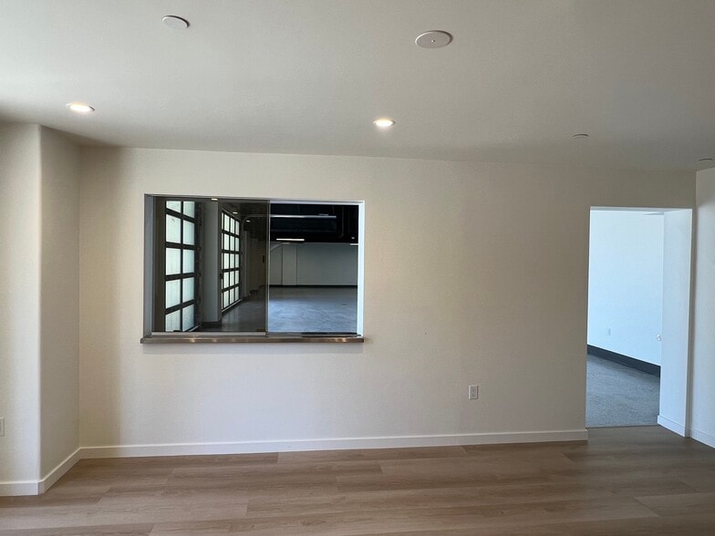 More Photos Of 810 Bond Ave, Santa Barbara Apartments For Lease