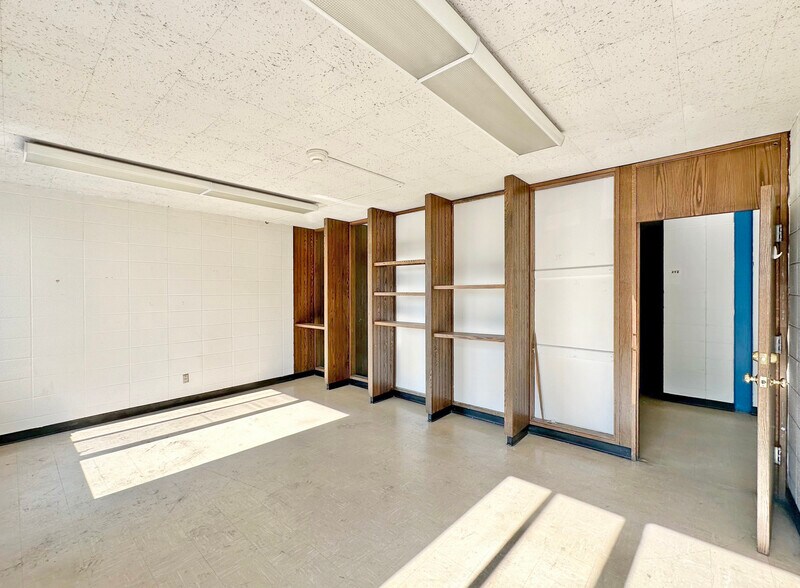 More Photos Of 2511 E Franklin Ave, Minneapolis Religious Facility For Sale