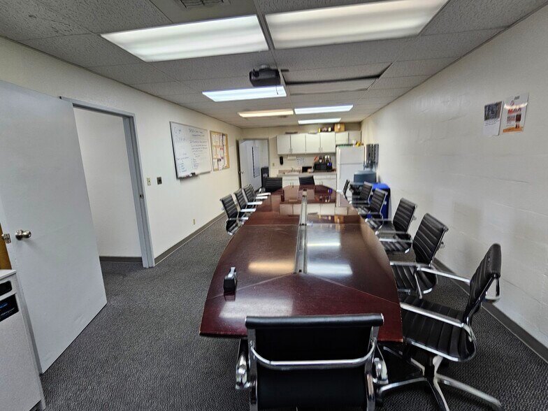 More Photos Of 6616 35th Ave NE, Marysville Auto Dealership For Lease