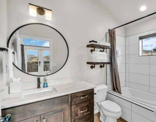 More Photos Of 452 S State St, La Verkin Hotel For Sale