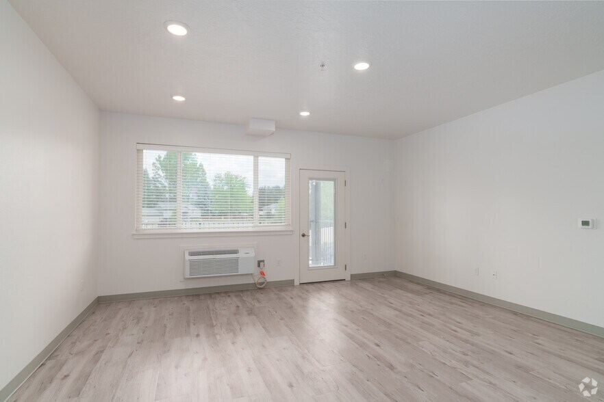 More Photos Of 3905 S Dishman Mica Rd, Spokane Valley Apartments For Sale