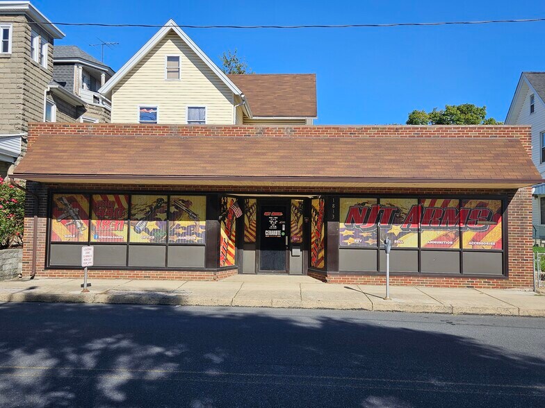 Primary Photo Of 1813 Main St, Northampton General Retail For Lease