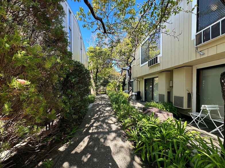 More Photos Of 150 Shoreline Hwy, Mill Valley Apartments For Sale