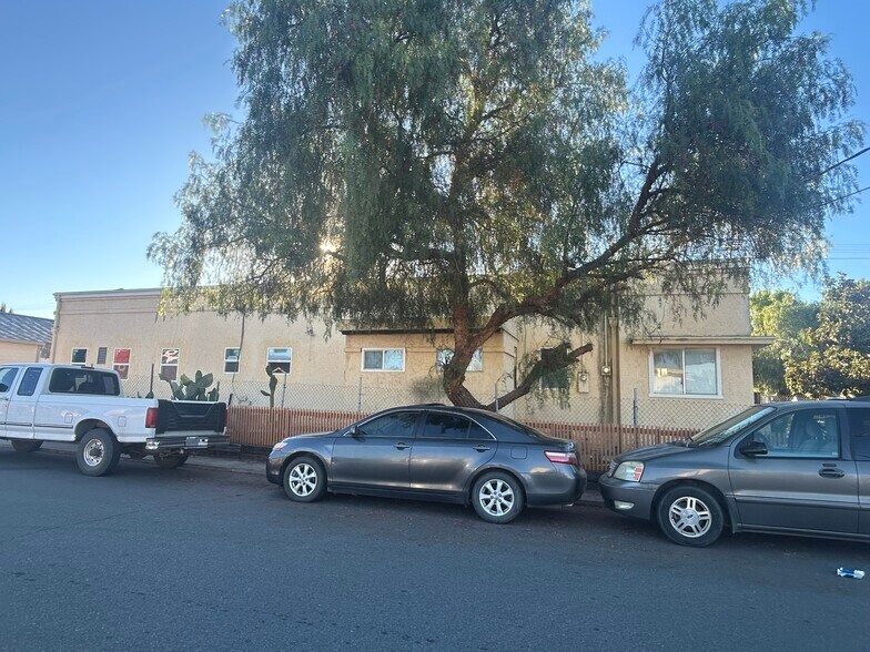 More Photos Of 202 6th St, Ramona Freestanding For Sale