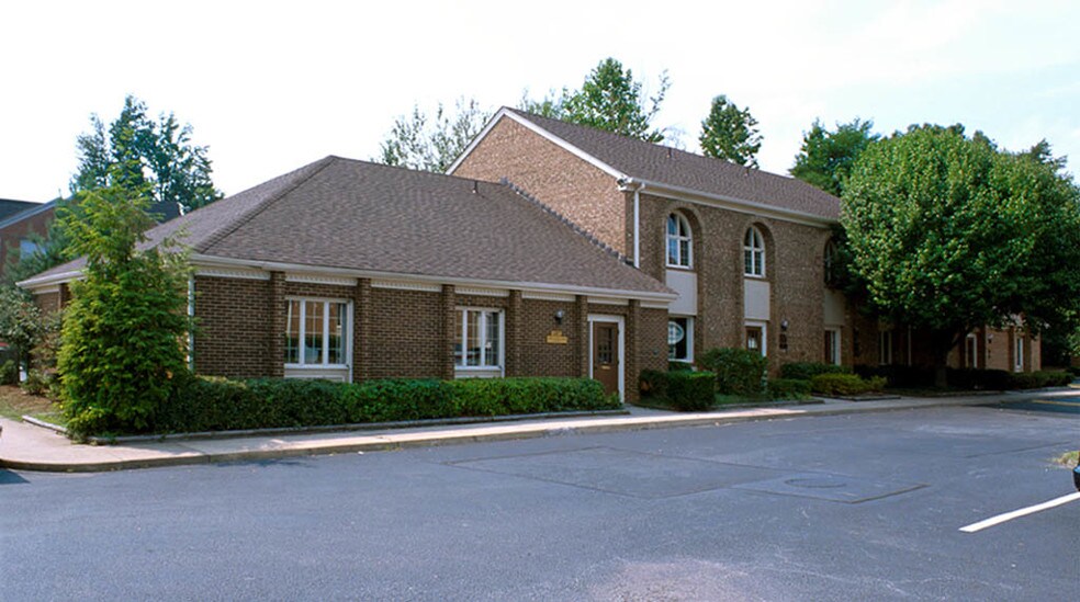 More Photos Of 6201-6209 Old Keene Mill Ct, Springfield Medical For Lease