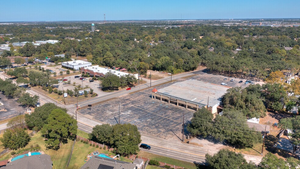 More Photos Of 5819 10th St, Katy Storefront For Sale