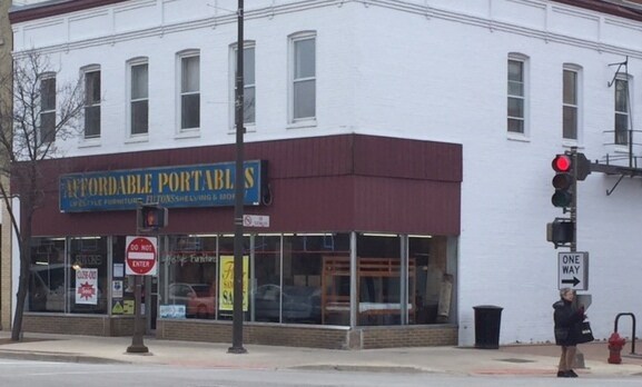 Primary Photo Of 924 Davis St, Evanston Storefront For Lease