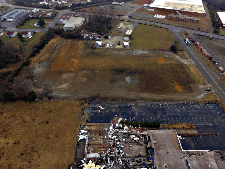 More Photos Of 402-404 Banner Ave, Greensboro Land For Lease