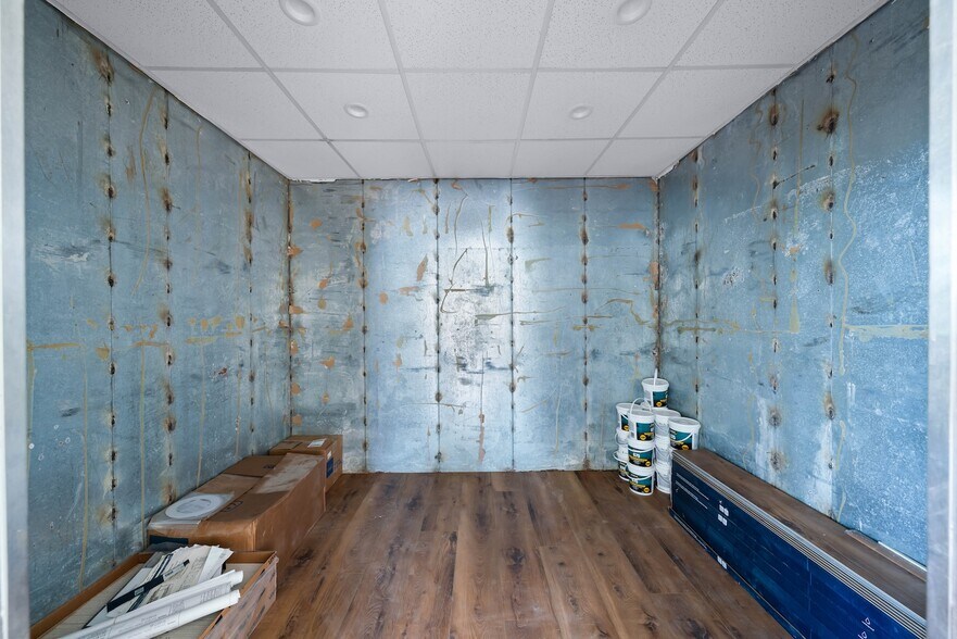 More Photos Of 520 Tarpon Bay Rd, Sanibel General Retail For Sale