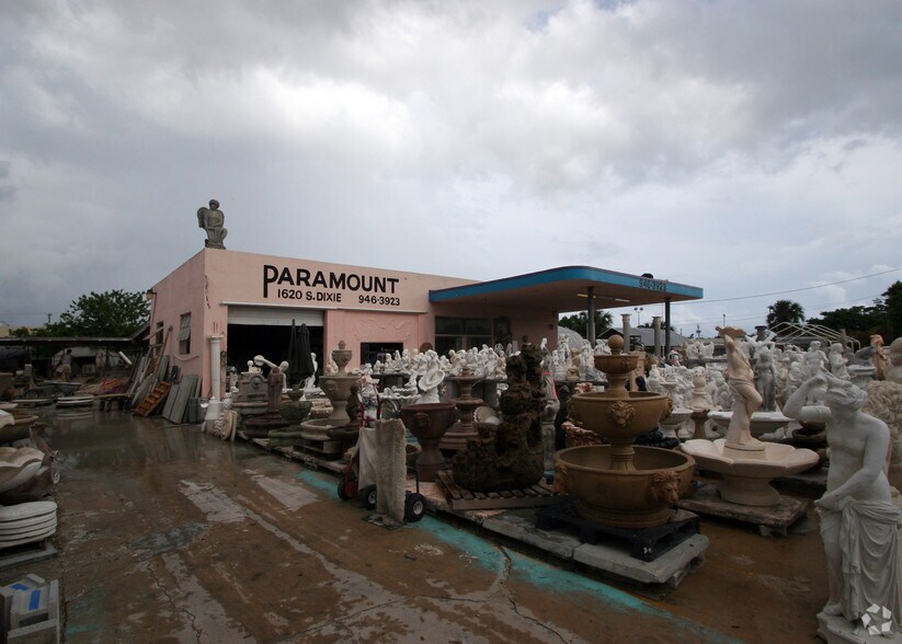 More Photos Of 1620 S Dixie Hwy, Pompano Beach Freestanding For Sale