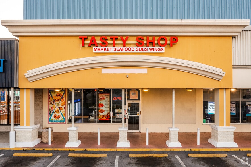 More Photos Of 2211-2329 E Hillsborough Ave, Tampa Unknown For Lease