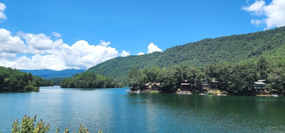 More Photos Of 290 N Main St, Robbinsville Hotel For Sale