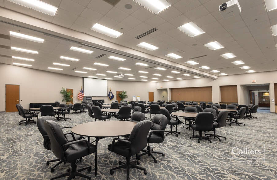 More Photos Of 169 Laurelhurst Ave, Columbia Office For Sale
