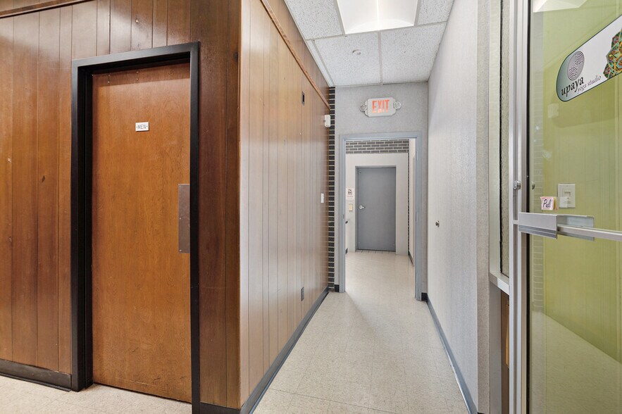 More Photos Of 500 W Crosstown Pky, Kalamazoo Medical For Sale