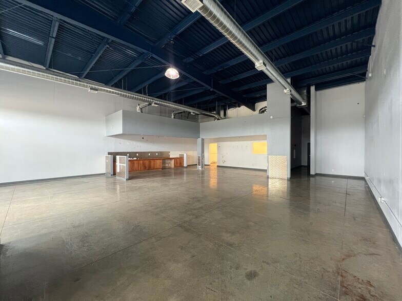 More Photos Of 3000 SW 89th St, Oklahoma City Storefront Retail Office For Lease