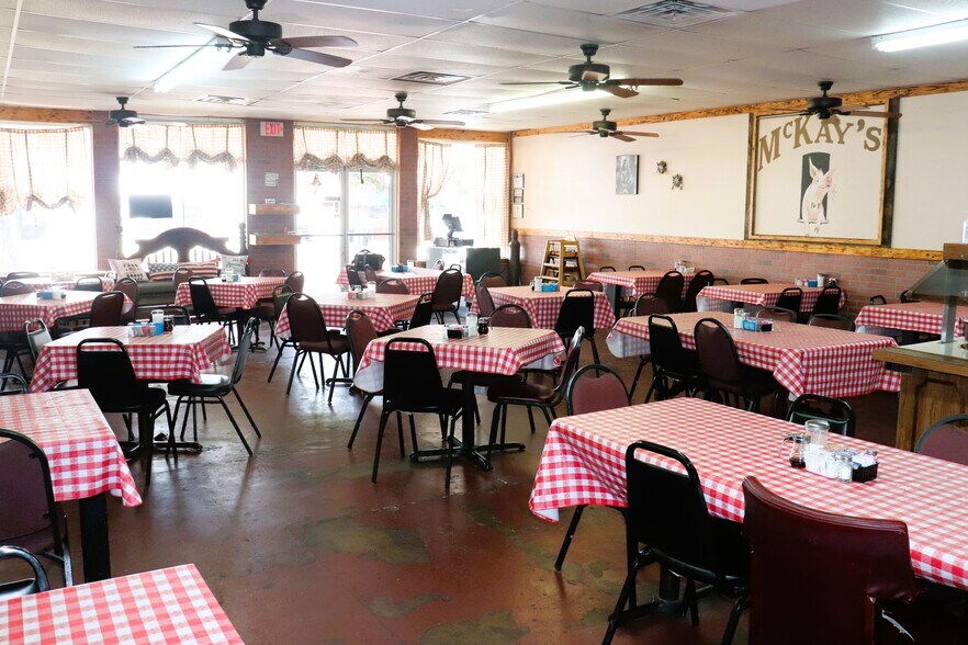 More Photos Of 1113 Main St, Commerce Restaurant For Sale