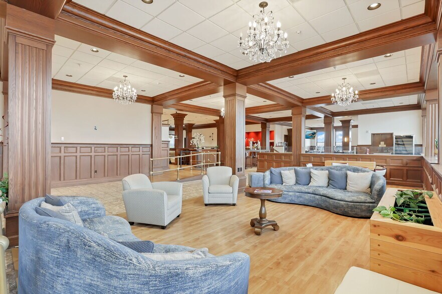 More Photos Of 301 Broadway, Lorain Hotel For Lease